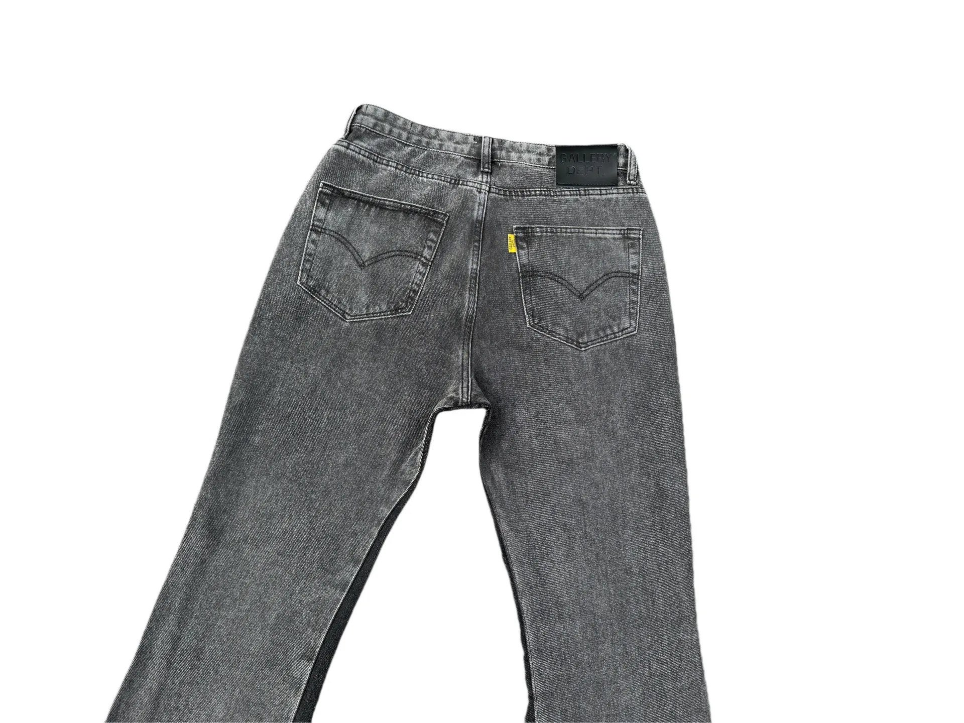 P246💰G990 GALLERY DEPT Denim Flared Jeans Washed and Distressed Spliced ​​Jeans Denim Washing Factory. During this process, the owner of the washing factory helped introduce a boss who once worked for Levi OEM and started his own business. This also paved the way for the following styles. Therefore, Levi's remodeled single product for the base plate is really familiar. Whether it is the fabrics supplied or the lathes used in production, there is nothing to choose from. -Color: Black -Size: S-XXL (corresponding to 28-36)